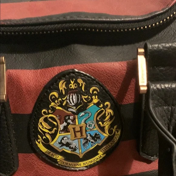 Warner Bros. Harry Potter Hogwarts Striped Mini Bag in Red and Black - Picture 3 of 13